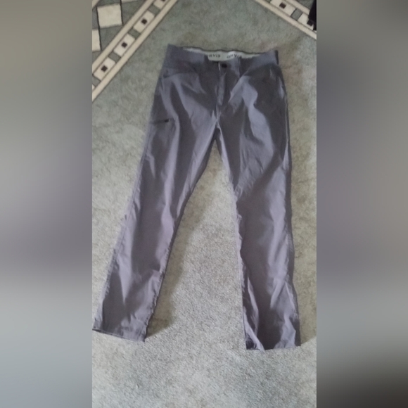 Orvis Gray Cargo Pants for Men - Picture 1 of 5